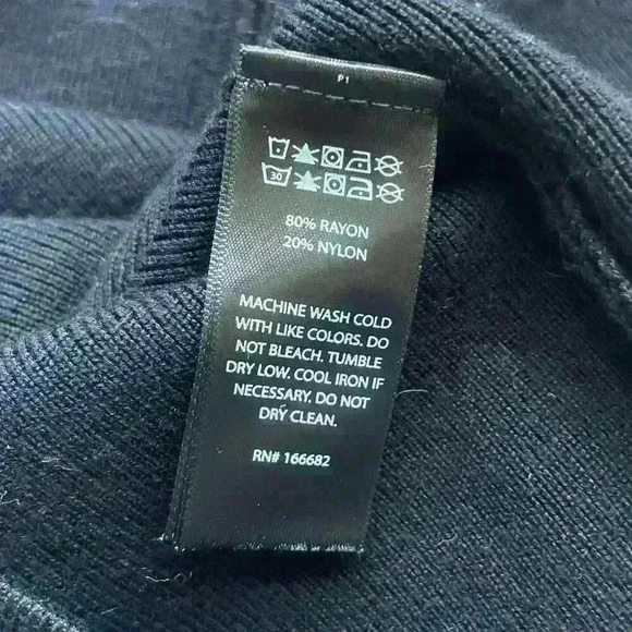 Black Long Sleeve House of Harlow 1960 Crop Top - Picture 6 of 9